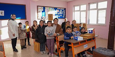 BAŞKAN YILMAZ ÖĞRENCİLERİN KARNE SEVİNCİNE ORTAK OLDU YILMAZ: “ÖĞRENCİLERİMİZİN HER ZAMAN YANINDAYIZ”