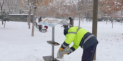 ŞEHİTKAMİL SOKAK HAYVANLARINI UNUTMADI